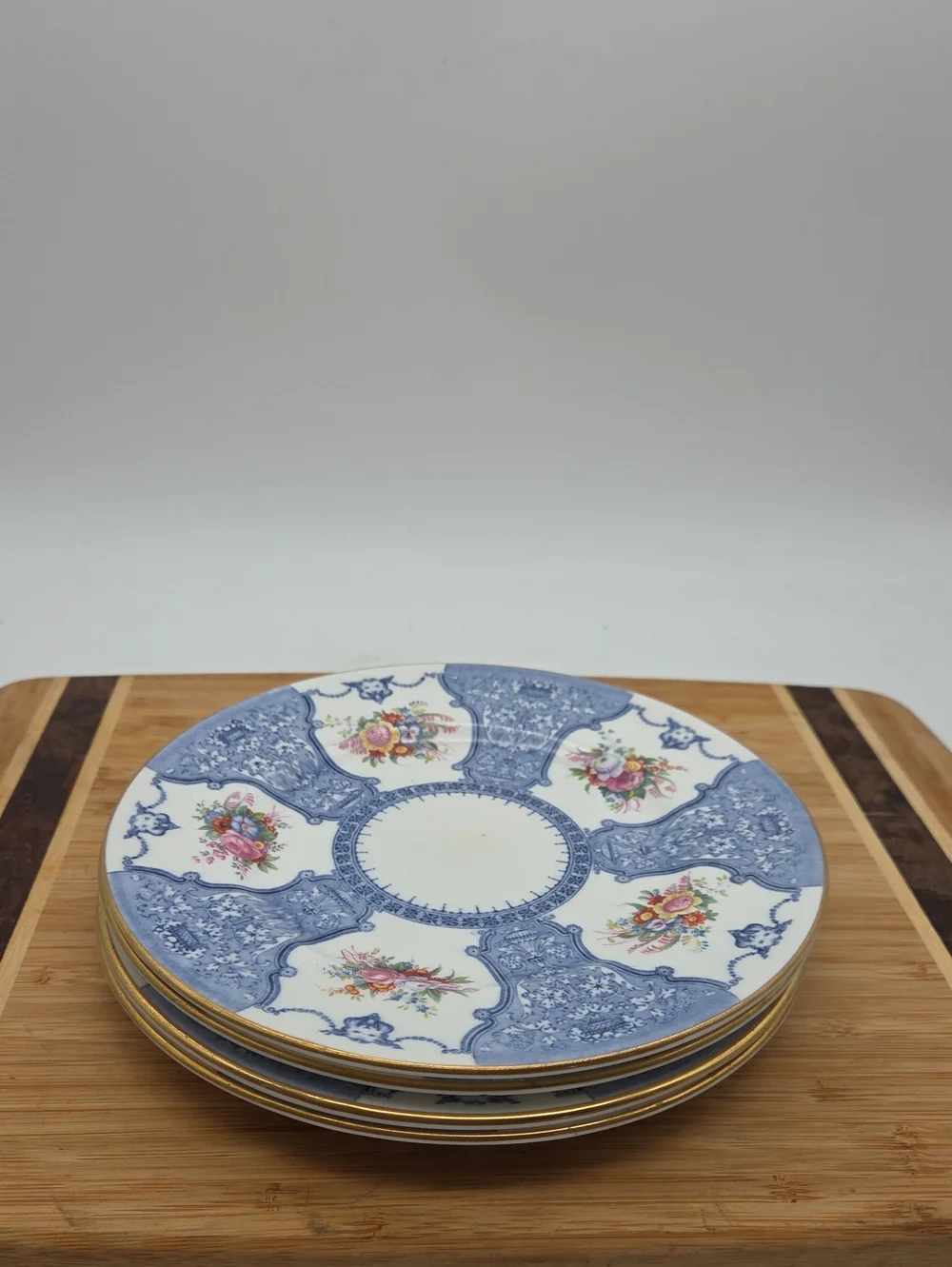 Set of 4 1920s Crown Staffordshire Bone China Gilt 8